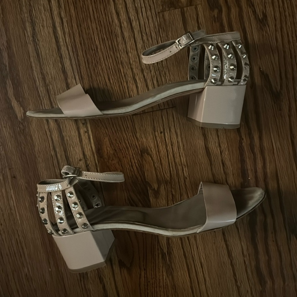 Ran patent mid heel sandals